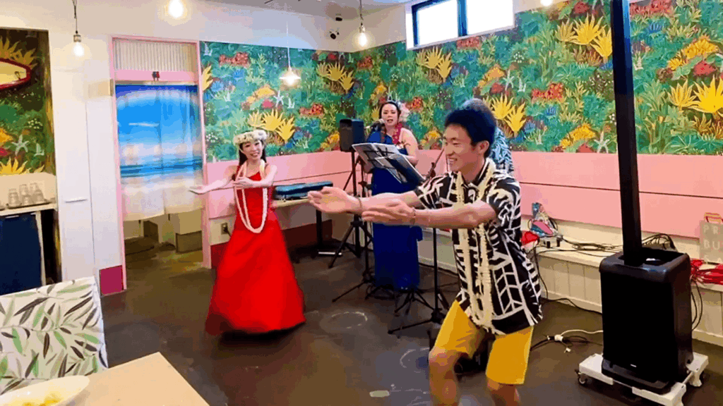 魔法のパンケーキ岐南店　フラショー　MauʻOlaさん　弾き語りライブ　ハワイアン　レストラン　ハノハノ・カ・レイ・ピカケ